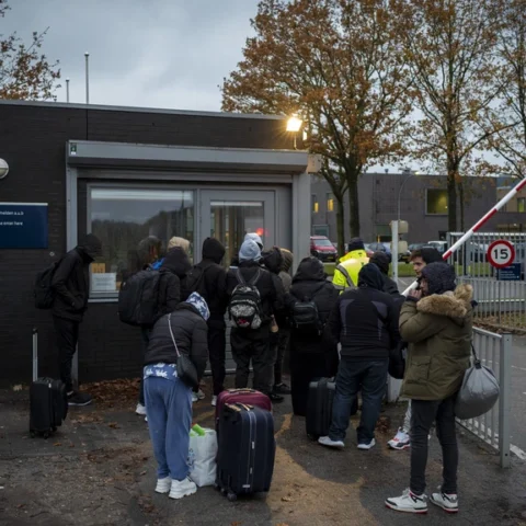 Nederland stopt tijdelijke terugkeer van Libanese asielzoekers door onzekere veiligheidssituatie