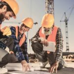 Nederlandse overheid overweegt bezuinigingen op infrastructuuruitgaven wegens miljarden tekort