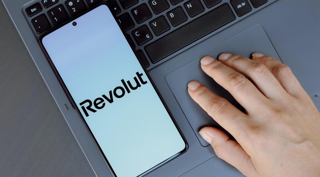 Online bank Revolut brengt mobiele telefoonabonnementen naar Nederland