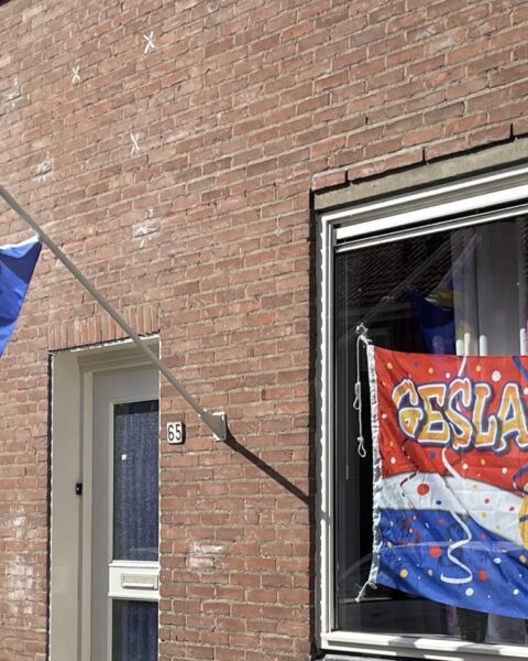 Op vlaggen dag ontdekken 182.000 middelbare scholieren of ze slagen