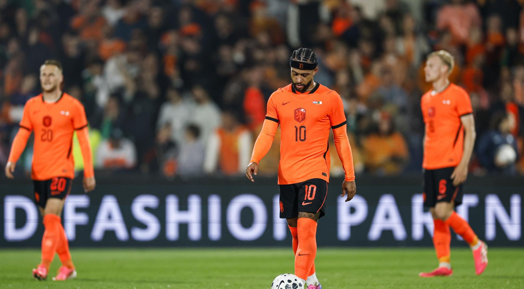 Oranje verliest van Algerije na late overwinning in voorbereiding op WK