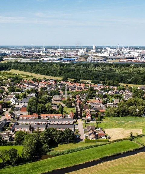 Politiek streeft naar herstel van vertrouwen in Moerdijk, toekomst van het dorp onduidelijk