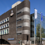 Rabobank verkoopt kantoor op het Keizer Karelplein in Nijmegen amid afname van fysieke bankbezoeken