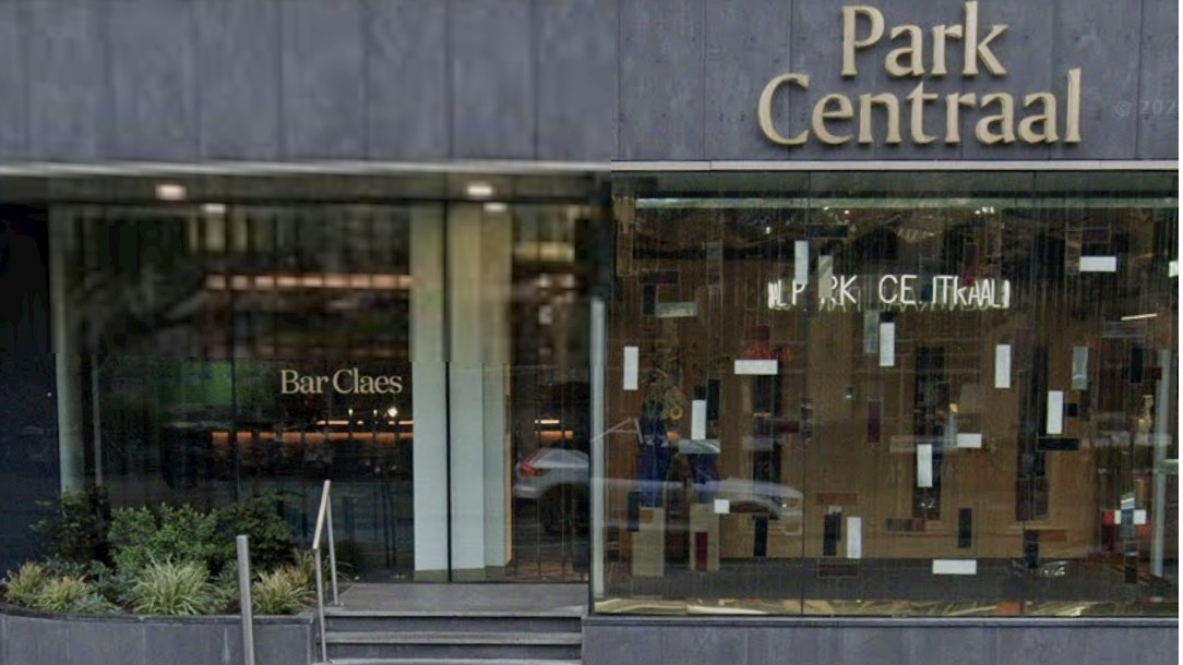 Rechter verplicht betaling achterstallige huur hotel Park Centraal Amsterdam
