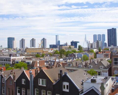 Rotterdam presenteert €5,1 miljard coalitieplan gericht op huisvesting, mobiliteit en groei