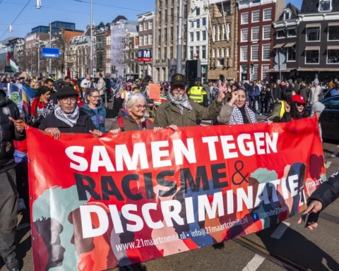 Staatscommissie: overheid moet actief discriminatie bestrijden en gelijkheid bevorderen