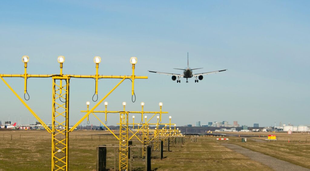 Stiller vliegtuiggeluid rond Schiphol door stillere toestellen, reacties meten