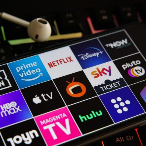 Streaming-inkomsten overtreffen traditionele tv in Nederland voor het eerst