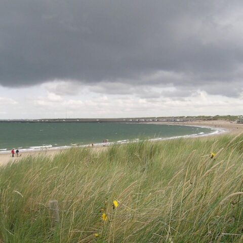 Surfer overleden op strand Ouddorp; kitesurfer een dag eerder omgekomen in Rockanje