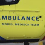 Twaalf mensen naar ziekenhuizen na incident met vorkheftruckaccu in Genemuiden