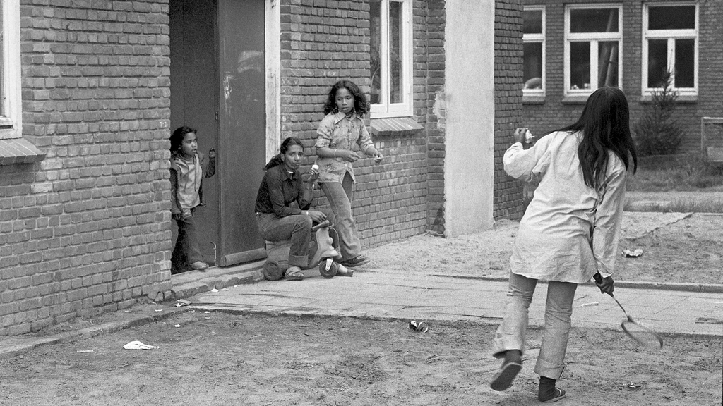 Tweede Kamer dringt aan op erkenning van leed Molukkers 75 jaar na hun komst naar Nederland