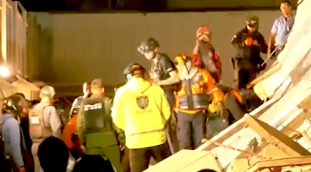 Video: Nederlands reddingsteam arriveert in Venezuela na aardbe震 met 920 doden