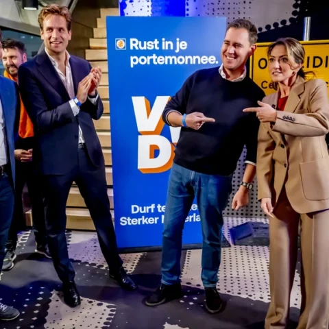 VVD komt bijeen voor discussie over nieuw liberaal manifest