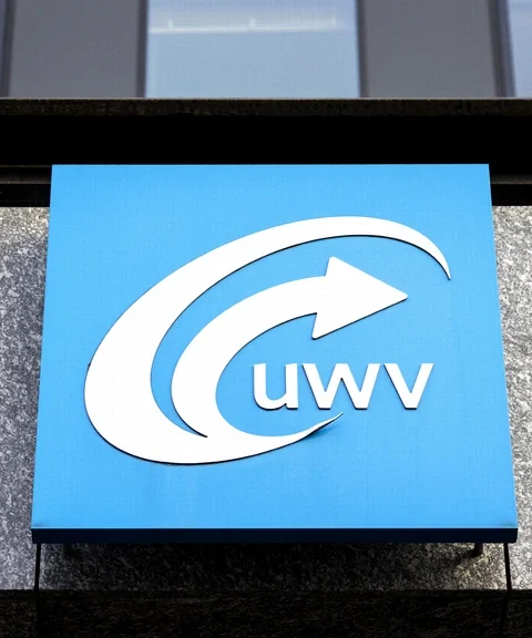 Wachttijd voor UWV-keuring arbeidsongeschiktheid overschrijdt zes maanden, minister Vijlbrief bezorgd