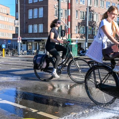 Warmste nacht in Nederlandse records verwacht, code oranje voor extreme hitte vanaf het middaguur