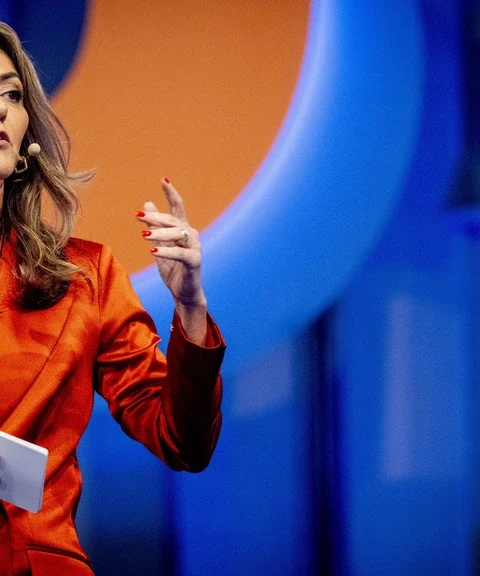Yesilgöz op VVD-congres: vakbonden en links moeten economie ondersteunen, zegt Brekelmans