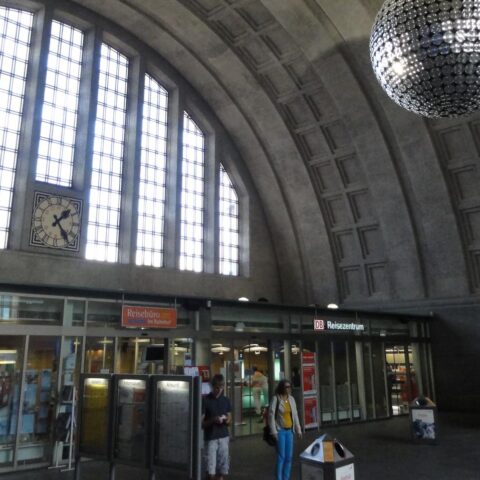 45-jarige Nederlandse man aangehouden na steekpartij en achtervolging op Zwitsers treinstation