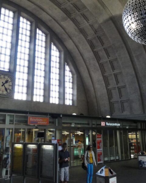 45-jarige Nederlandse man aangehouden na steekpartij en achtervolging op Zwitsers treinstation