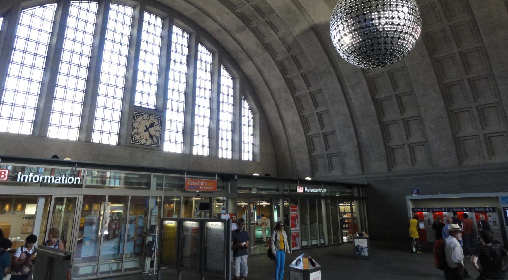 45-jarige Nederlandse man aangehouden na steekpartij en achtervolging op Zwitsers treinstation