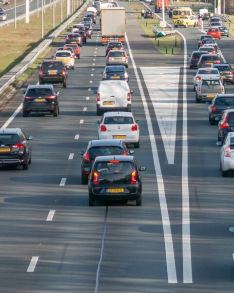 A1 richting Amsterdam ligt maandenlang stil door wegwerkzaamheden, 30–60 minuten vertraging verwacht