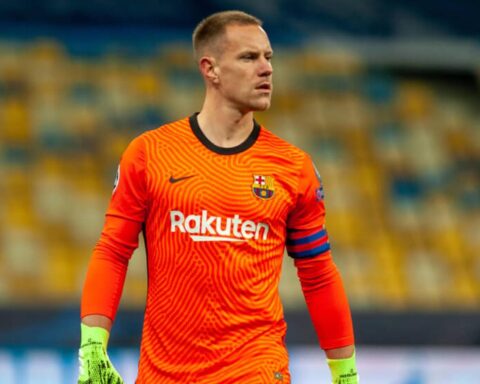 Ajax sluit seizoenlange huurdeal voor Barcelona-keeper Marc-André ter Stegen