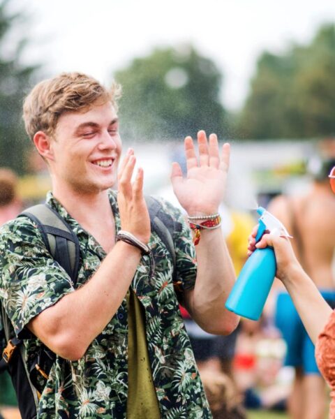 Arnhemse burgemeester bekritiseert festival vanwege hitte en gebrek aan gratis drinkwater