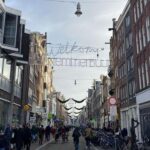 Bewoners en ondernemers in Haarlemmerbuurt gefrustreerd over overlast door verslaafde daklozen