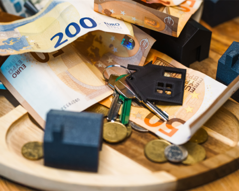 Daling hypotheekaanvragen voor het eerst in drie jaar, stabilisatie voor woning kopen onder jongere kopers