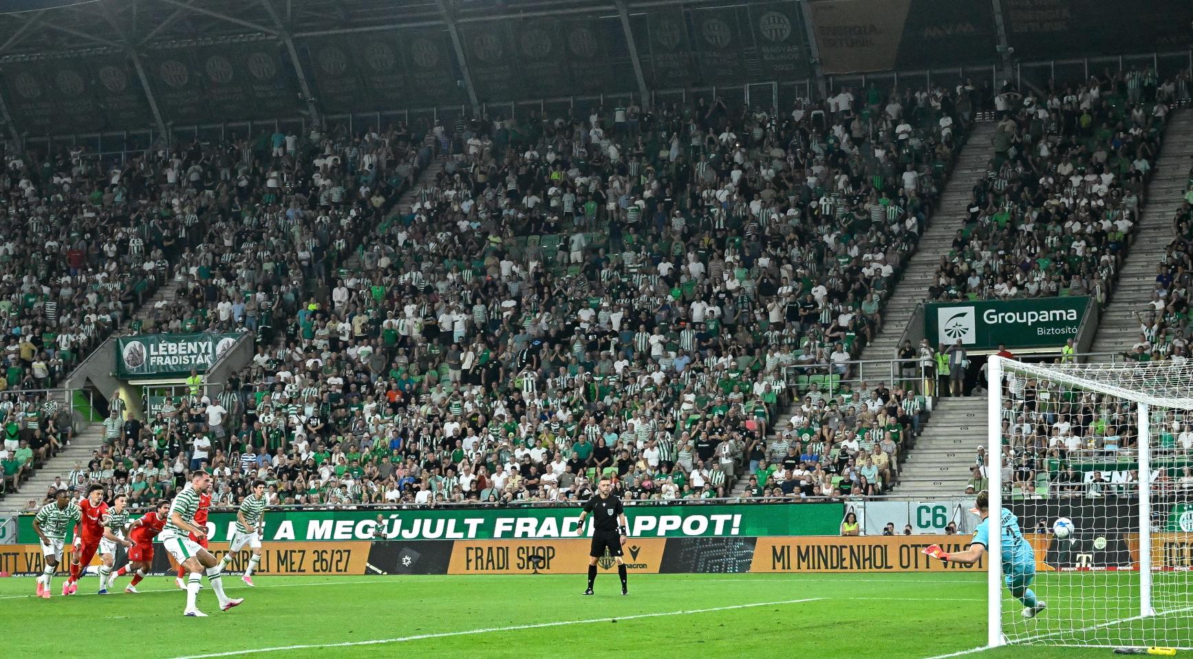 FC Twente verliest van 10-man Ferencváros en gaat naar Conference League kwalificatie