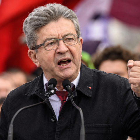 Mélenchon: Frankrijk moet NAVO verlaten en directe onderhandelingen met Rusland beginnen