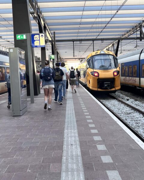FNV kondigt 24-uurs staking in het openbaar vervoer aan op 9 september