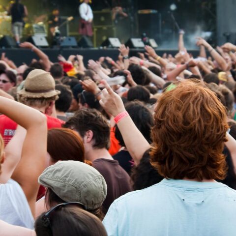 Geen gratis water op Legends of Rock-festival in Arnhem, vijf mensen gewond door hitte
