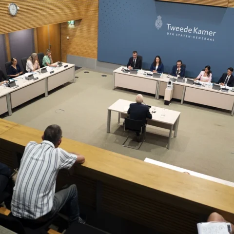 Getuigen in corona-enquête krijgen opnieuw bedreigingen, details ontbreken