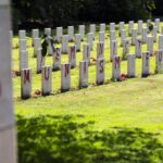 Graven op Sovjet-begraafplaats nabij Amersfoort beklad met rode verf