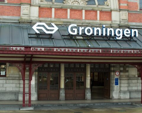 Groningen station-elevator buiten gebruik tot februari 2027 na vandalisme tijdens Koningsnacht
