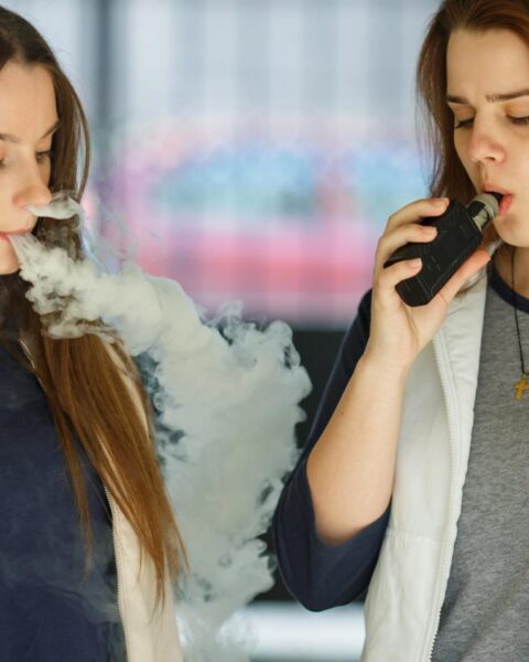 Huisartsen in Nederland rapporteren stijging van long- en hartziekten onder vapers