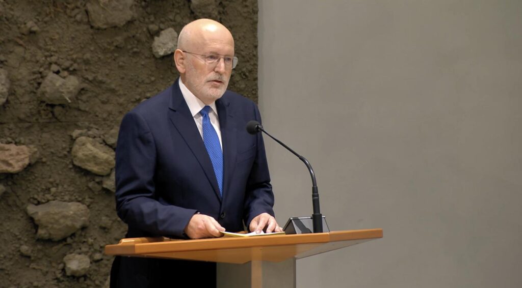 Koning benoemt politici Timmermans, Remkes en De Graaf tot Ministers van Staat