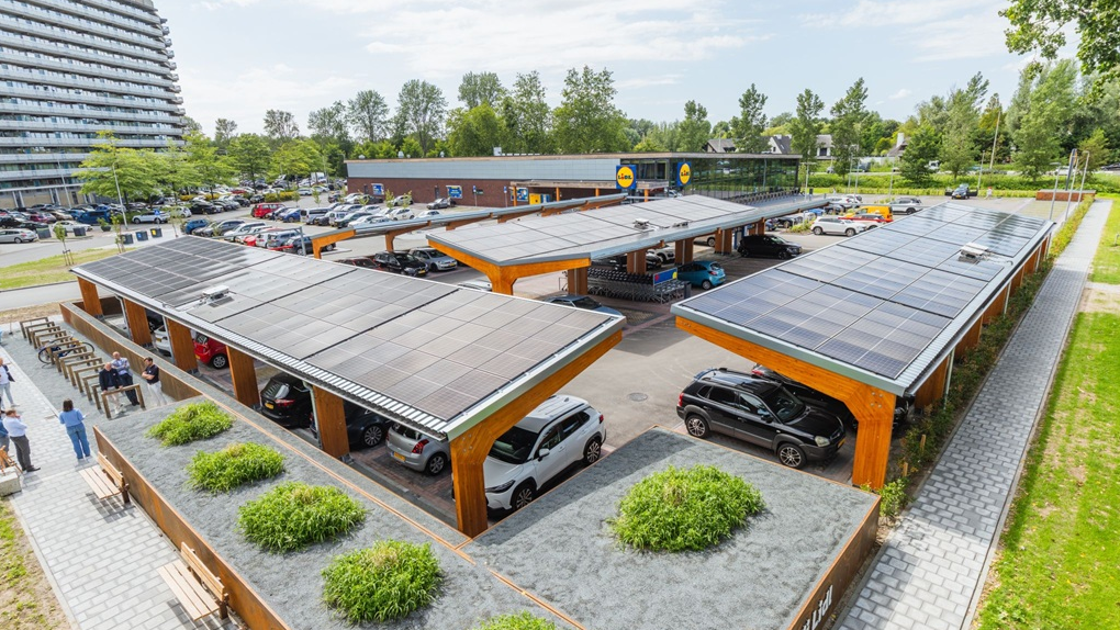 Lidl opent duurzame '0 op de meter'-supermarkt in Capelle aan den IJssel
