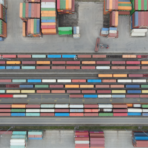 Logistieke sector groeit, maar vreest tekort aan geschikt vastgoed in Nederland