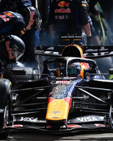 Max Verstappen ontstemd na late mechanische storing die Britse GP beëindigt