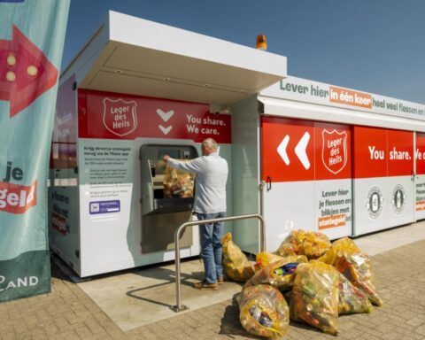 Meer bulkautomaten voor het verwerken van tientallen statiegeldflessen en blikjes geplaatst in Nederland