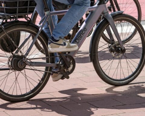 Meer jongeren maken gebruik van elektrische fietsen, RIVM maakt zich zorgen