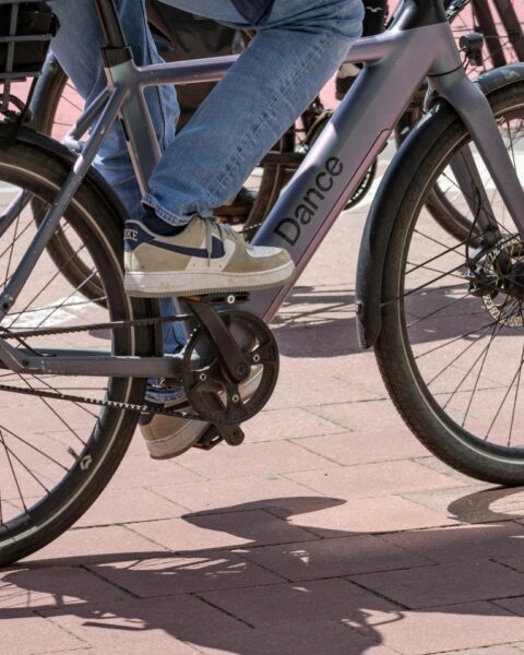 Meer jongeren maken gebruik van elektrische fietsen, RIVM maakt zich zorgen