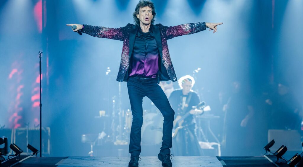 Nederlands voetbalteam vraagt Mick Jagger om jas die lijkt op cluboutfit