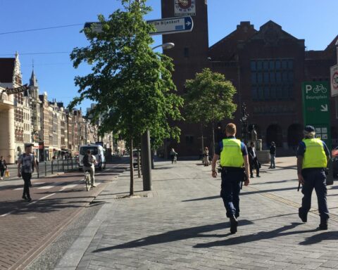 Nederlandse handhavers verdienen het recht om onderbouwde trainingen te volgen voor het gebruik van wapenuitrusting