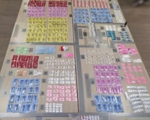 Politie neemt drugs en illegale medicijnen in beslag in Amsterdam-Noord woning en opslagplaats
