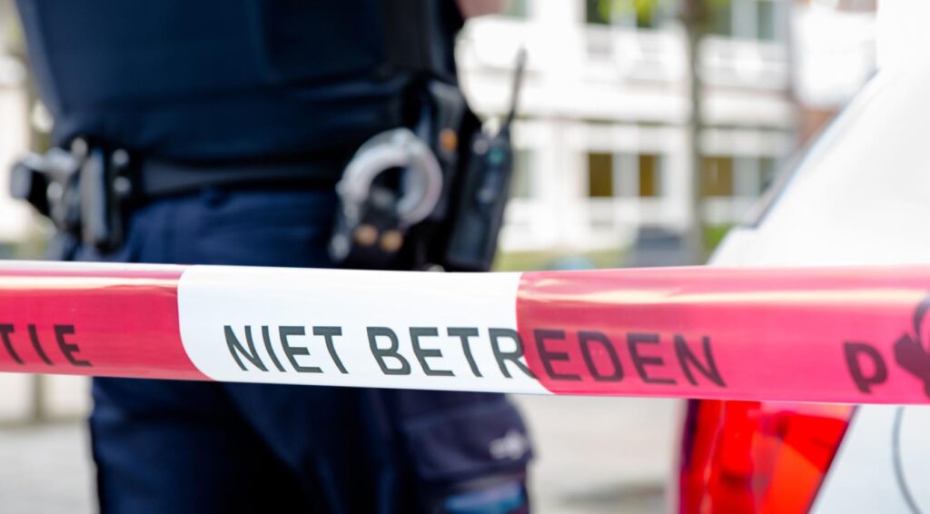 Politie schiet gewapende man neer op Aalsdijk in Rotterdam-IJsselmonde