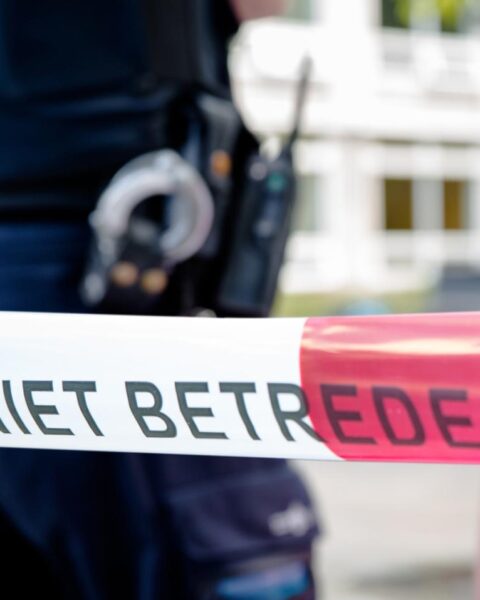 Politie schiet gewapende man neer op Aalsdijk in Rotterdam-IJsselmonde