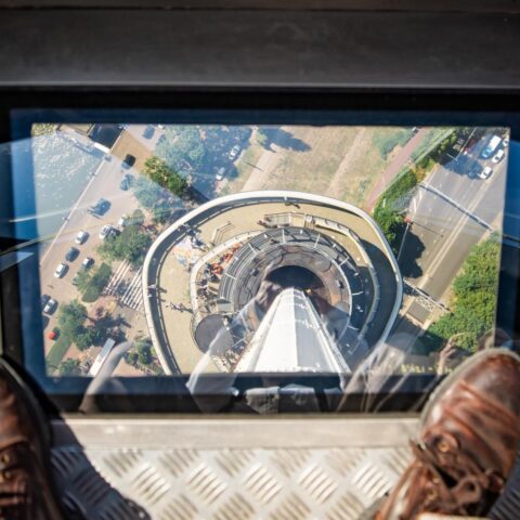 Premier Jetten annuleert deelname aan abseilen van de Euromast in Rotterdam