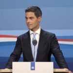 Premier Jetten veroordeelt anti-asiel graffiti op woningen in Engelen als "lelijke vandalisme"
